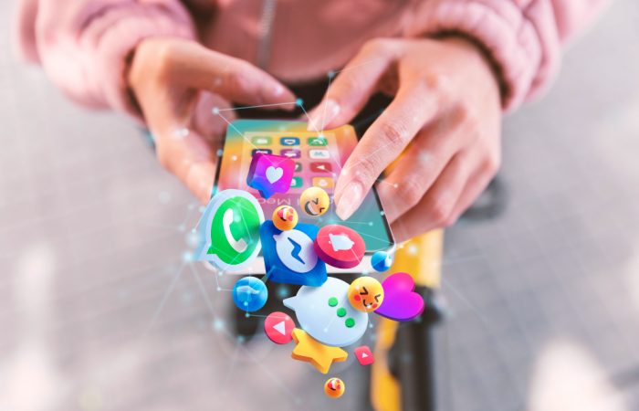 So custom stratégie réseaux sociaux pour tous secteurs d'activité 03 88 30 42 24 flocage site web, ads, seo, comm