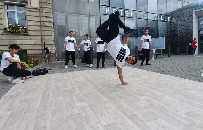 La compagnie Mistral-Est avec leurs T-shirts réalisé par So Custom